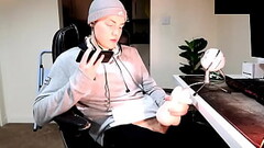 Masturbating While On The Phone With Girl Thumb